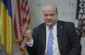 Дипломат Чалий назвав умови, що можуть змусити Росію припинити агресію Дипломат-Чалий-назвав-умови,-що можуть-змусити-Росію-припинити-агресію