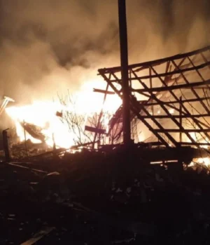 Атака-на-Дніпропетровщину:-дві-людини-зазнали-поранень,-чоловік-у-важкому-стані Атака-на-Дніпропетровщину:-дві-людини-зазнали-поранень,-чоловік-у-важкому-стані