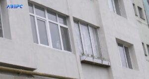 Одні платять, а інші – ні: лучани не можуть утеплити будинок через злісних боржників Одні-платять,-а-інші-–-ні:-лучани-не-можуть-утеплити-будинок-через-злісних-боржників