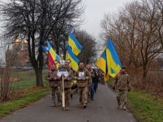 На Волині провели в останню дорогу воїна Тараса Парфенюка На-Волині-провели-в-останню-дорогу-воїна-Тараса-Парфенюка
