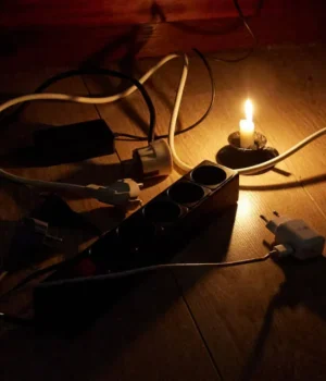 Графік відключень світла у Києві на 1 грудня: кого торкнуться обмеження