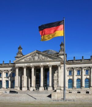 Німеччина-поверне-Польщі-викрадені-під-час-Другої-світової-війни-архіви