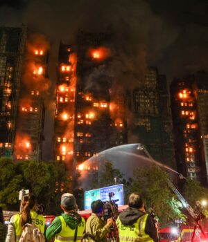У-найсмертельнішій-за-80-років-пожежі-в-Гонконгу-загинули-146-людей У-найсмертельнішій-за-80-років-пожежі-в-Гонконгу-загинули-146-людей
