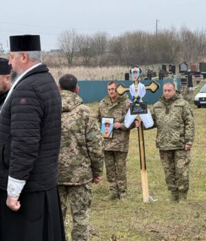 Нововолинськ-попрощався-із-Захисником-Віталієм-Сачуком Нововолинськ-попрощався-із-Захисником-Віталієм-Сачуком
