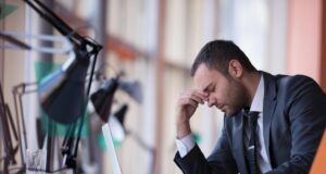 Війна спустошує вулиці та заводи: Україна зіткнулася з катастрофічним дефіцитом рук Війна-спустошує-вулиці-та-заводи:-Україна-зіткнулася-з-катастрофічним-дефіцитом-рук