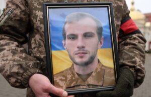 Нестерпний біль: у Луцьку провели в останню дорогу 22-річного Героя Богдана Чепелу Нестерпний-біль:-у-Луцьку-провели-в-останню-дорогу-22-річного-Героя-Богдана-Чепелу