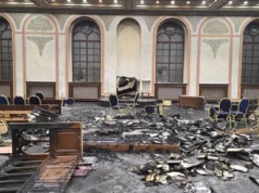 Суд арештував підозрюваного у підпалі синагоги в Чернівцях Суд арештував підозрюваного у підпалі синагоги в Чернівцях