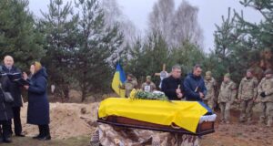 Оваднівська громада попрощалася з Героєм Володимиром Малишенком Оваднівська-громада-попрощалася-з-Героєм-Володимиром-Малишенком