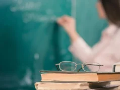 У Чернівцях звільнили вчительку за образи учня через українську мову У Чернівцях звільнили вчительку за образи учня через українську мову