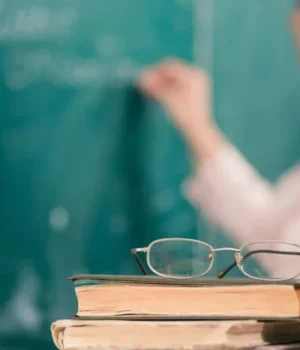 У Чернівцях звільнили вчительку за образи учня через українську мову