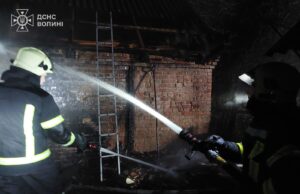 Поблизу Луцька через необережне куріння згоріла господарська споруда Поблизу-Луцька-через-необережне-куріння-згоріла-господарська-споруда