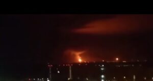 До остаточної денафтофікації боліт дзьобатиме ті хробачі наливайки Вільний Український Птах. (ВІДЕО) До остаточної денафтофікації боліт дзьобатиме ті хробачі наливайки Вільний Український Птах. (ВІДЕО)