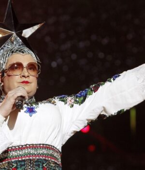 Сердючка-несподівано-зняла-зірку-та-звернулася-до-фанатів