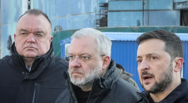 Люди Міндіча блокують держпідприємство на Житомирщині, припиняючи його роботу Люди Міндіча блокують держпідприємство на Житомирщині, припиняючи його роботу