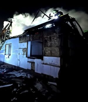 Будинок-у-Луцькому-районі-гасили-рятувальники-з-двох-областей