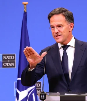 "Ми-бачили-його-у-формі,-як-солдат-на-фронті,-але-не-на-фронті":-Рютте-заявив,. "Ми-бачили-його-у-формі,-як-солдат-на-фронті,-але-не-на-фронті":-Рютте-заявив,.