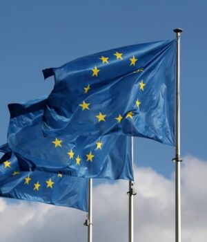 Єврокомісія-хоче-виділити-Києву-e165-мільярдів-з-активів-РФ:-politico-оприлюднило-план