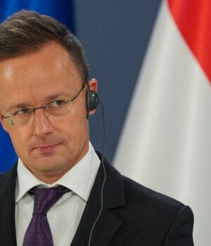 Євросоюз-повністю-відмовиться-від-російського-газу:-Угорщина-вибухнула-погрозами Євросоюз-повністю-відмовиться-від-російського-газу:-Угорщина-вибухнула-погрозами