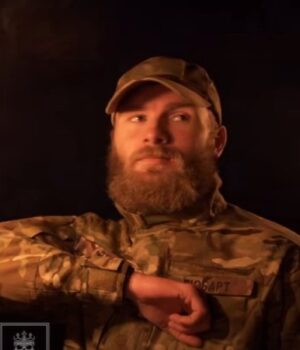 У-Луцьку-бійцям-«Любарта»-вручили-шеврони-хорунжої-служби.-ВІДЕО