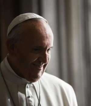 Папа-Римський-Франциск-заповів-частину-майна-Україні,-–-bild
