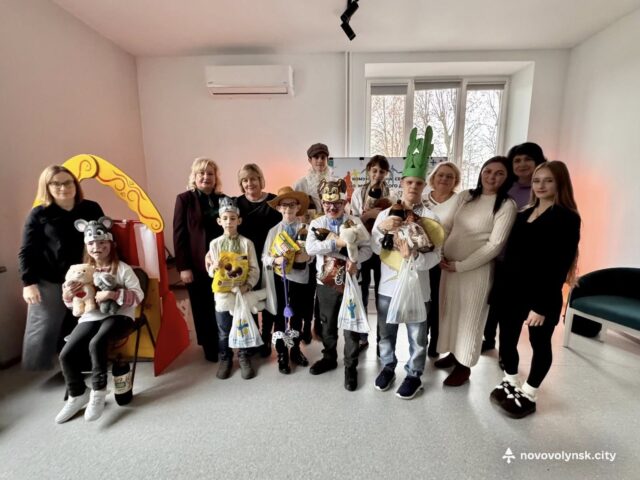 Безбарʼєрність і рівні можливості: у Нововолинську провели комунікаційну сесію Безбарʼєрність-і-рівні-можливості:-у-Нововолинську-провели-комунікаційну-сесію