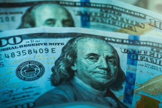 Курс валют на 5 грудня: скільки коштуватимуть долар, євро і злотий Курс-валют-на-5-грудня:-скільки-коштуватимуть-долар,-євро-і-злотий