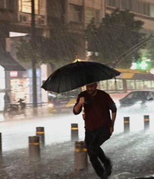 Шторм-охопив-більшу-частину-Греції:-закрили-школи,-затримується-транспорт