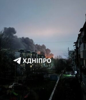 Дніпро-накриває-чорний-дим-після-вибухів:-місто-та-область-опинилися-під-атакою