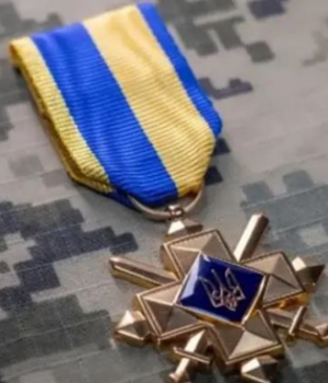 Уряд-затвердив-щомісячну-виплату-за-відзнаку-«Хрест-бойових-заслуг» Уряд-затвердив-щомісячну-виплату-за-відзнаку-«Хрест-бойових-заслуг»