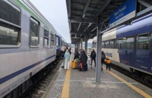 У Фастові після масованого обстрілу змінюють маршрути пасажирських поїздів У-Фастові-після-масованого-обстрілу-змінюють-маршрути-пасажирських-поїздів