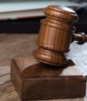 Жителя-Хмельниччини-засудили-до-довічного-ув’язнення-за-зґвалтування-малолітньої-падчерки Жителя-Хмельниччини-засудили-до-довічного-ув’язнення-за-зґвалтування-малолітньої-падчерки