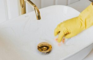 Позбутися запаху з раковини за 2 хвилини — простий спосіб без соди та оцту Позбутися-запаху-з раковини-за 2 хвилини —-простий-спосіб-без-соди-та оцту