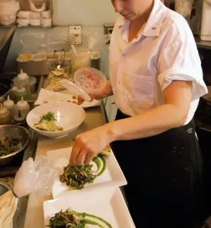 Волинянин-у-школі-побив-кухарку,-аби-захистити-свою-матір.-Його-судили Волинянин-у-школі-побив-кухарку,-аби-захистити-свою-матір.-Його-судили