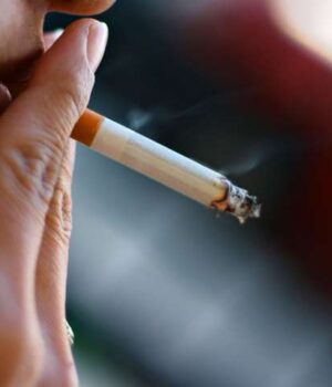 На-Волині-судили-десятикласника,-бо-курив-цигарки-біля-ліцею На-Волині-судили-десятикласника,-бо-курив-цигарки-біля-ліцею