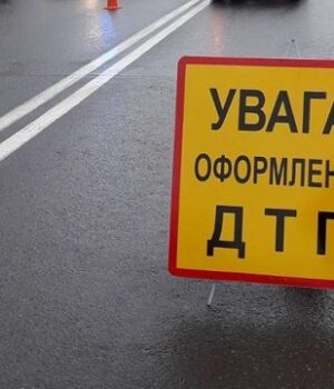 Втекла-з-місця,-бо-розгубилася:-суд-у-Луцьку-покарав-водійку-mercedes-за-ДТП-із-тролейбусом Втекла-з-місця,-бо-розгубилася:-суд-у-Луцьку-покарав-водійку-mercedes-за-ДТП-із-тролейбусом