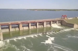 РФ вдарила по Печенізькому водосховищу на Харківщині РФ вдарила-по Печенізькому-водосховищу-на Харківщині