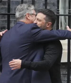 bloomberg:-Стармер-прийме-Зеленського-в-«ключовий-момент»-для-перемовин-про-Україну