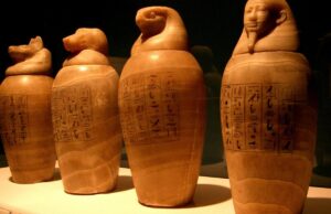 В Єгипті розкопали нерозграбовану гробницю, що здивувала бувалих археологів В-Єгипті-розкопали-нерозграбовану-гробницю,-що-здивувала-бувалих-археологів