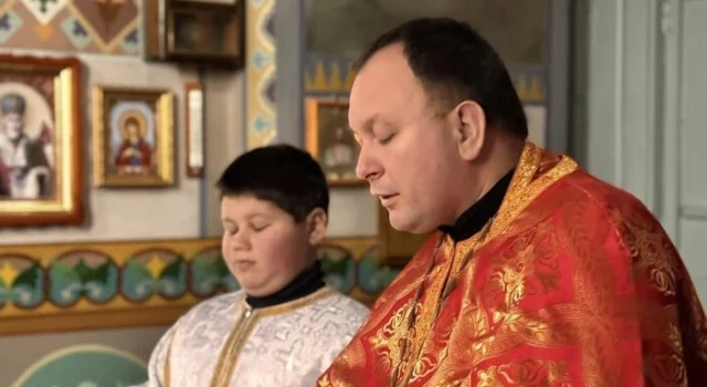 Священник-блогер Олексій Філюк з Тернопільщини отримав повістку Священник-блогер Олексій Філюк з Тернопільщини отримав повістку