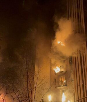 Росіяни-цинічно-завдали-ударів-по-Охтирці-та-Чернігові:-виникли-пожежі,-є-поранені Росіяни-цинічно-завдали-ударів-по-Охтирці-та-Чернігові:-виникли-пожежі,-є-поранені