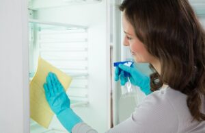Як помити холодильник, аби не залишилося запаху: експертка пояснила, що для цього потрібно Як-помити-холодильник,-аби-не-залишилося-запаху:-експертка-пояснила,-що-для-цього-потрібно