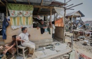 Катастрофа в Індонезії: стихія вбила 900 осіб (фото) Катастрофа-в Індонезії:-стихія-вбила-900 осіб-(фото)