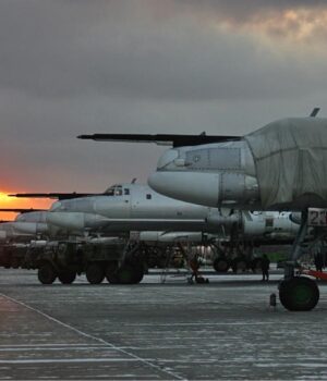 В-РФ-бомбардувальник-випадково-“задвохсотив”-двох-пілотів В-РФ-бомбардувальник-випадково-“задвохсотив”-двох-пілотів