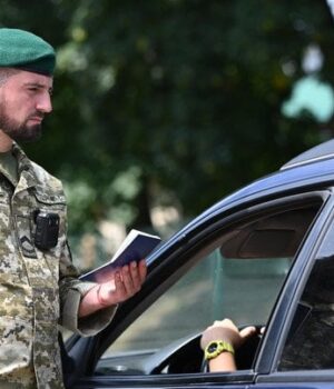 Українці-масово-виїжджають-за кордон:-у ДПСУ-пояснили-ситуацію Українці-масово-виїжджають-за кордон:-у ДПСУ-пояснили-ситуацію