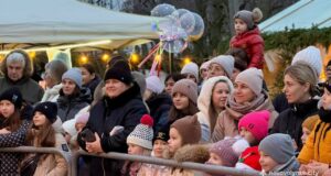 «Йде у гості Миколай»: у Різдвяному містечку провели дитяче свято «Йде-у-гості-Миколай»:-у-Різдвяному-містечку-провели-дитяче-свято