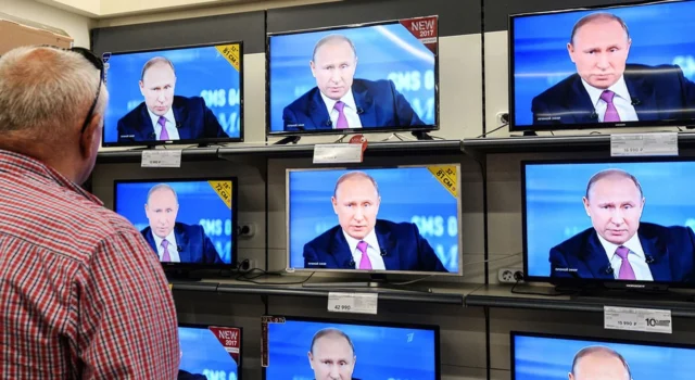 Розвідка та ЦПД внесли до списку "рупорів кремля" блогера, телеведучого та співачку Розвідка-та-ЦПД-внесли-до-списку-"рупорів-кремля"-блогера,-телеведучого-та-співачку