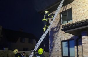 У селі під Луцьком горів будинок. ФОТО У-селі-під-Луцьком-горів-будинок.-ФОТО