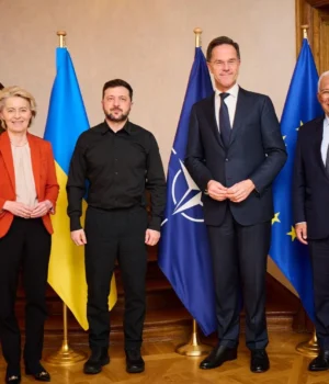 Урсула-фон-дер-Ляєн:-Мета-–-сильна-Україна,-на-полі-бою-та-за-столом-переговорів Урсула-фон-дер-Ляєн:-Мета-–-сильна-Україна,-на-полі-бою-та-за-столом-переговорів