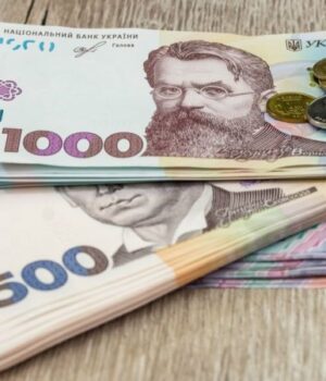 Зарплати-волинян-відстають-від-середніх-по-Україні Зарплати-волинян-відстають-від-середніх-по-Україні