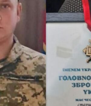 Військового-з-Волині-відзначили-«Золотим-хрестом» Військового-з-Волині-відзначили-«Золотим-хрестом»